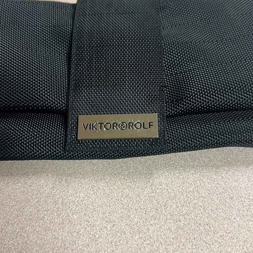 Viktor & Rolf Wristlet - Picture 2 of 8